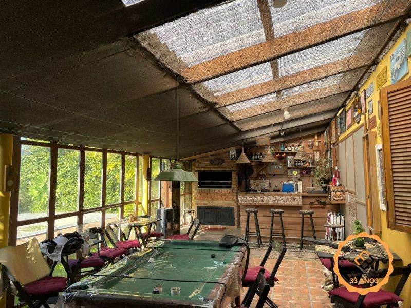 Casa com 5 quartos, 2 banheiros e 250m² à venda no bairro Areal, Pelotas