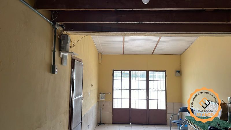 Casa com 5 quartos, 2 banheiros e 250m² à venda no bairro Areal, Pelotas