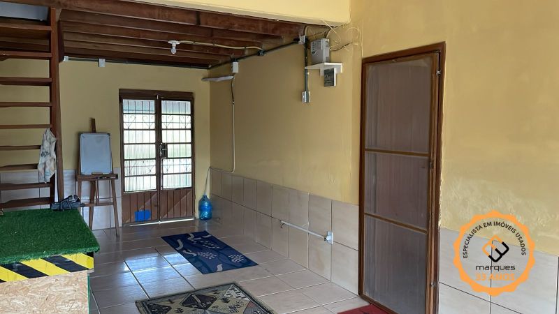 Casa com 5 quartos, 2 banheiros e 250m² à venda no bairro Areal, Pelotas