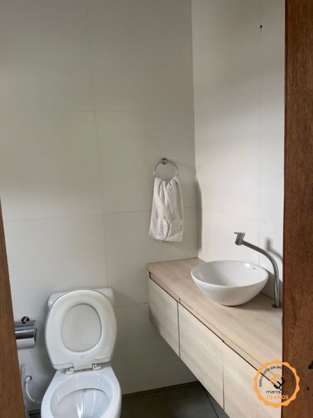 Casa com 5 quartos, 2 banheiros e 250m² à venda no bairro Areal, Pelotas