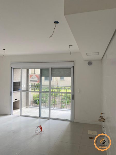 Apartamento com 3 quartos, 1 banheiro e 74m² à venda no bairro Areal, Pelotas