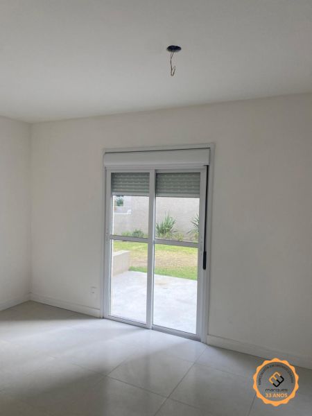Apartamento com 3 quartos, 1 banheiro e 74m² à venda no bairro Areal, Pelotas