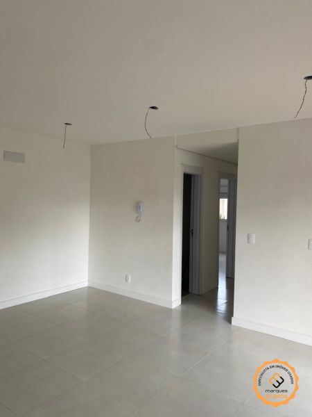 Apartamento com 3 quartos, 1 banheiro e 74m² à venda no bairro Areal, Pelotas