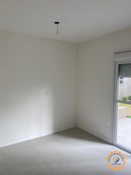 Apartamento com 3 quartos, 1 banheiro e 74m² à venda no bairro Areal, Pelotas