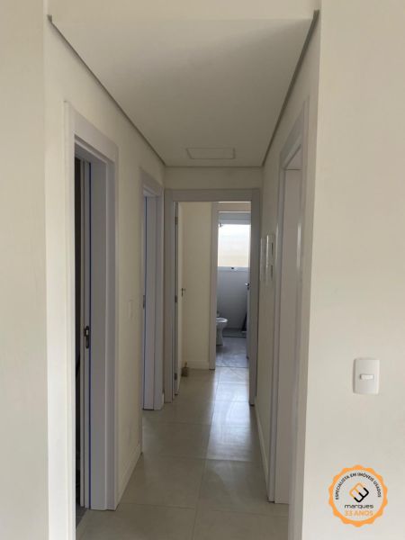Apartamento com 3 quartos, 1 banheiro e 74m² à venda no bairro Areal, Pelotas