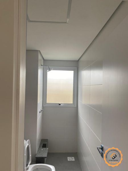 Apartamento com 3 quartos, 1 banheiro e 74m² à venda no bairro Areal, Pelotas