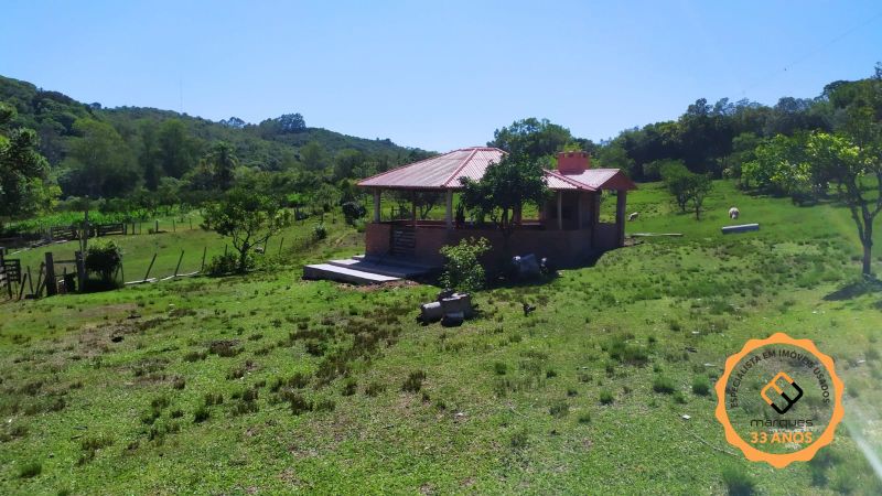 Sítio com 2 quartos, 2 banheiros e 16900m² à venda no bairro Colônia, Pelotas