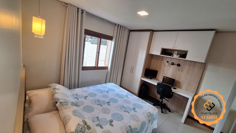 Casa com 2 quartos, 1 banheiro e 95m² à venda no bairro Areal, Pelotas