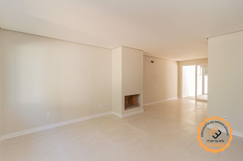 Casa com 3 quartos, 2 banheiros e 115m² à venda no bairro Laranjal, Pelotas