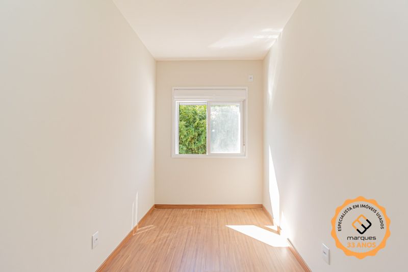 Casa com 3 quartos, 2 banheiros e 115m² à venda no bairro Laranjal, Pelotas