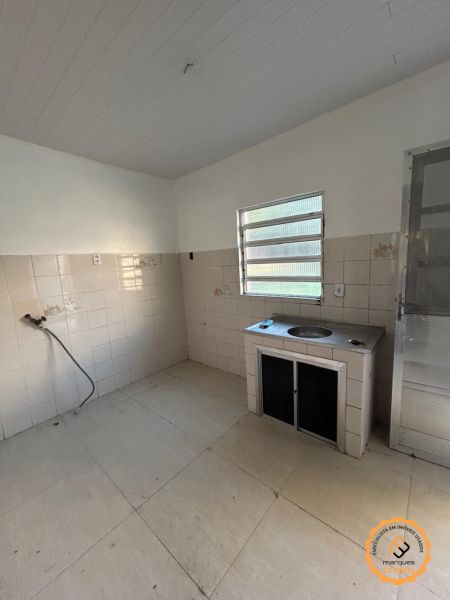 Casa com 3 quartos, 1 banheiro e 169m² à venda no bairro Laranjal, Pelotas