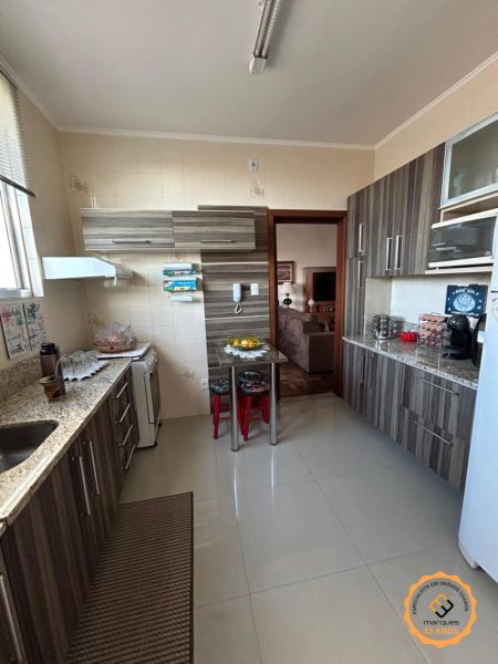 Apartamento com 3 quartos, 2 banheiros e 116m² à venda no bairro Centro, Pelotas