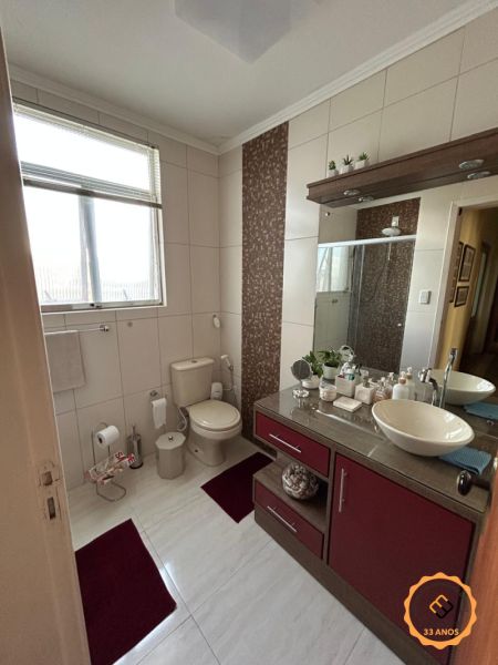 Apartamento com 3 quartos, 2 banheiros e 116m² à venda no bairro Centro, Pelotas