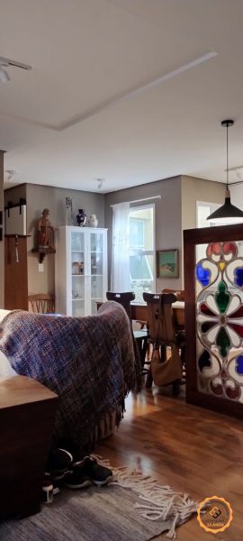 Apartamento com 3 quartos, 2 banheiros e 116m² à venda no bairro Areal, Pelotas