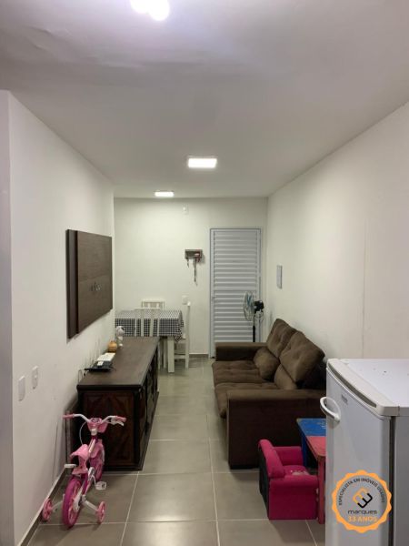 Casa com 2 quartos, 1 banheiro e 44m² à venda no bairro Três Vendas, Pelotas