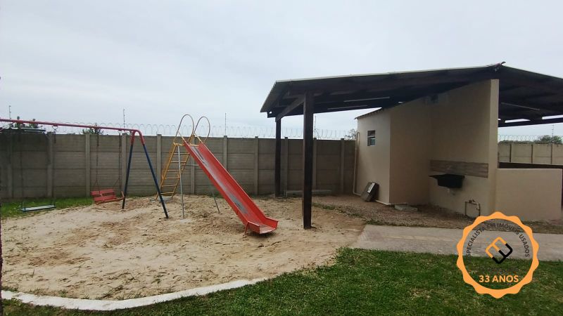 Apartamento com 2 quartos, 1 banheiro e 50m² à venda no bairro Sítio Floresta, Pelotas