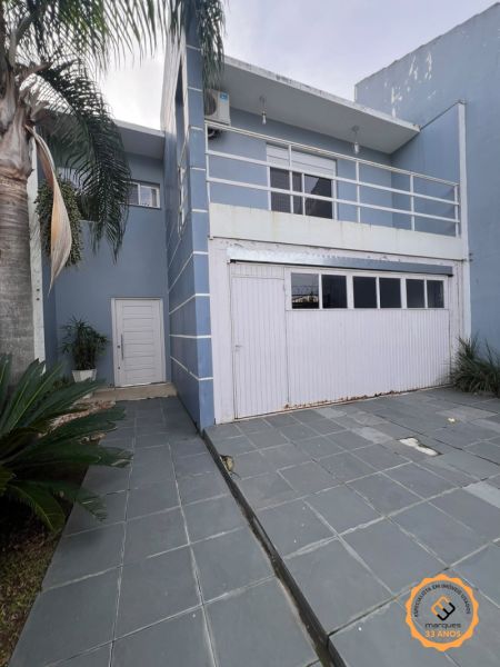 Sobrado com 3 quartos, 3 banheiros e 180m² à venda no bairro Areal, Pelotas