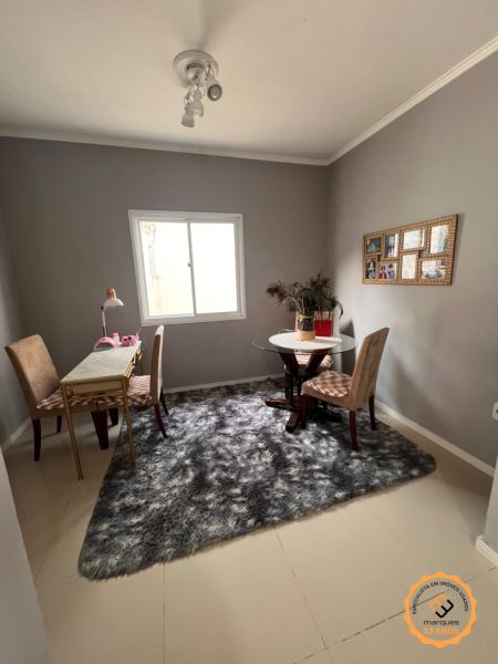 Sobrado com 3 quartos, 3 banheiros e 180m² à venda no bairro Areal, Pelotas