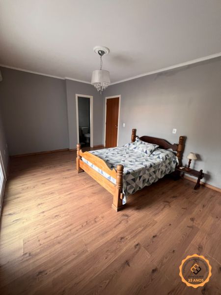 Sobrado com 3 quartos, 3 banheiros e 180m² à venda no bairro Areal, Pelotas