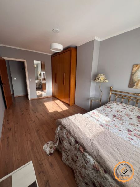 Sobrado com 3 quartos, 3 banheiros e 180m² à venda no bairro Areal, Pelotas
