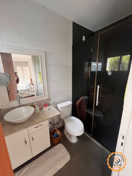 Sobrado com 3 quartos, 3 banheiros e 180m² à venda no bairro Areal, Pelotas