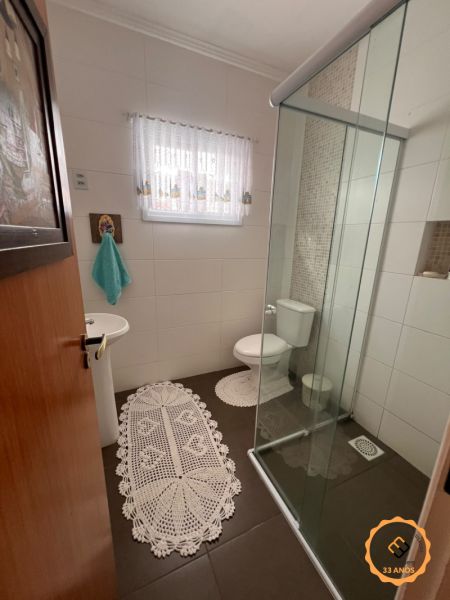 Sobrado com 3 quartos, 3 banheiros e 180m² à venda no bairro Areal, Pelotas