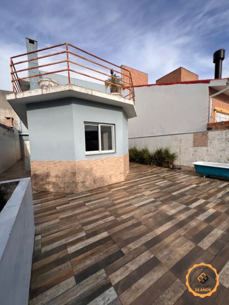 Sobrado com 3 quartos, 3 banheiros e 180m² à venda no bairro Areal, Pelotas