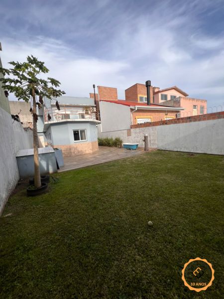 Sobrado com 3 quartos, 3 banheiros e 180m² à venda no bairro Areal, Pelotas