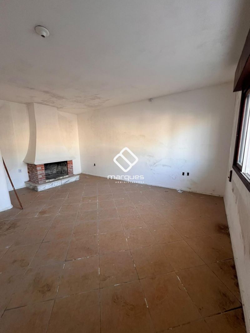 Casa com 3 quartos, 2 banheiros e 180m² à venda no bairro Centro, Pelotas