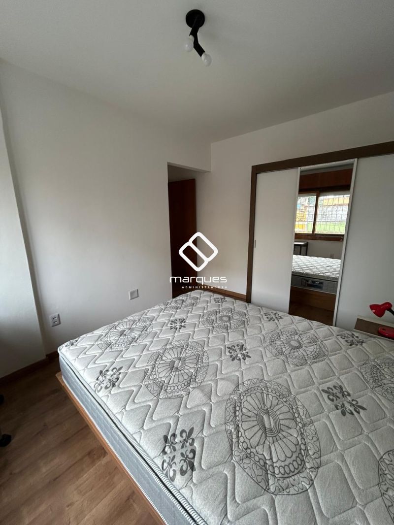 Apartamento com 2 quartos, 1 banheiro e 72m² à venda no bairro Centro, Pelotas