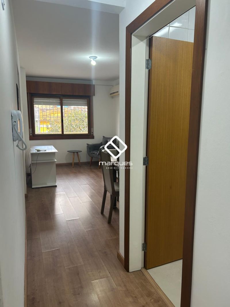 Apartamento com 2 quartos, 1 banheiro e 72m² à venda no bairro Centro, Pelotas