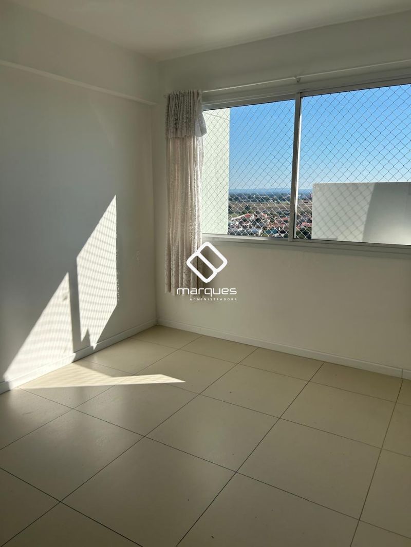Apartamento com 2 quartos, 1 banheiro e 73m² à venda no bairro Areal, Pelotas