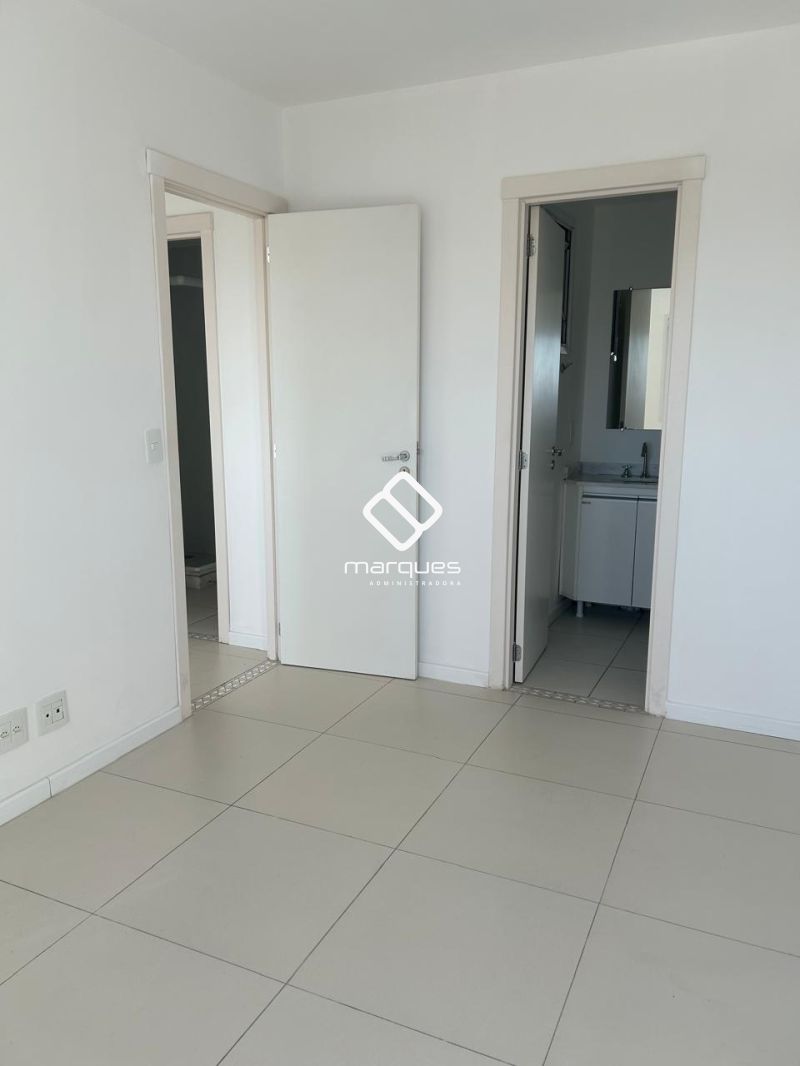 Apartamento com 2 quartos, 1 banheiro e 73m² à venda no bairro Areal, Pelotas