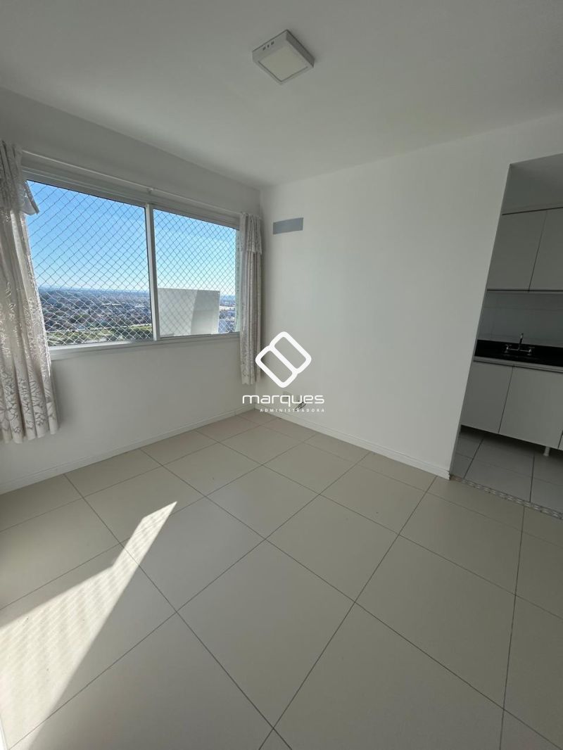 Apartamento com 2 quartos, 1 banheiro e 73m² à venda no bairro Areal, Pelotas