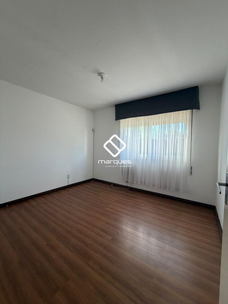 Apartamento com 3 quartos, 1 banheiro e 88m² à venda no bairro Centro, Pelotas