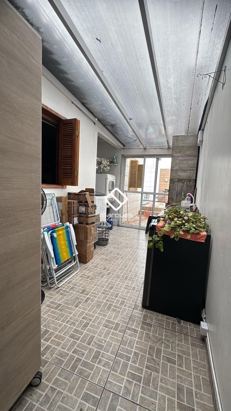 Casa com 2 quartos, 1 banheiro e 80m² à venda no bairro Areal, Pelotas