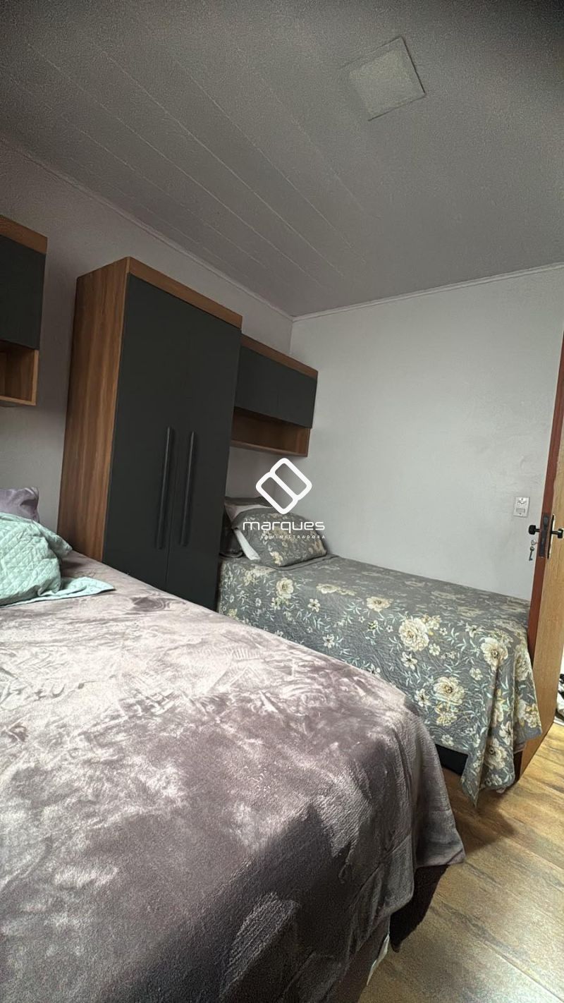 Casa com 2 quartos, 1 banheiro e 80m² à venda no bairro Areal, Pelotas