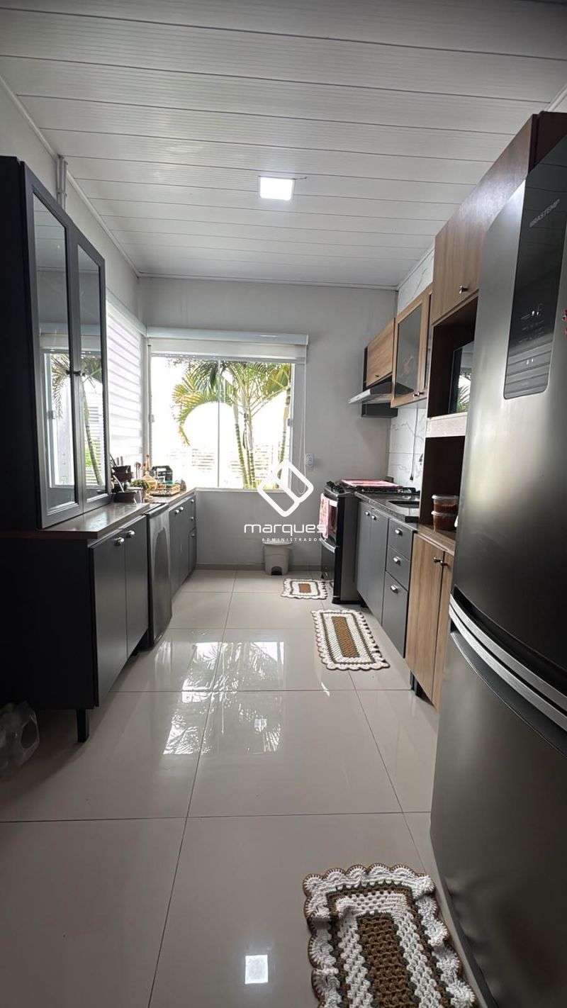 Casa com 2 quartos, 1 banheiro e 80m² à venda no bairro Areal, Pelotas