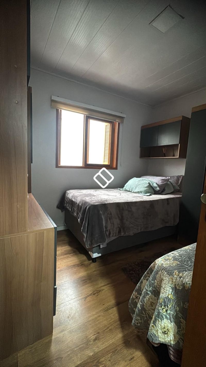 Casa com 2 quartos, 1 banheiro e 80m² à venda no bairro Areal, Pelotas