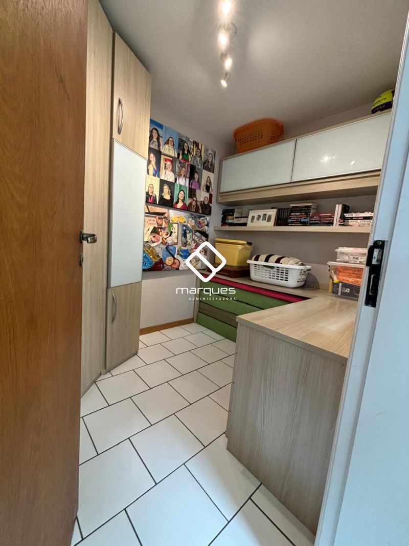 Apartamento com 3 quartos, 2 banheiros e 118m² à venda no bairro Centro, Pelotas