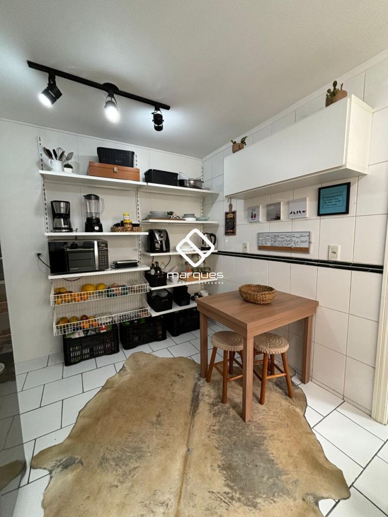 Apartamento com 3 quartos, 2 banheiros e 118m² à venda no bairro Centro, Pelotas