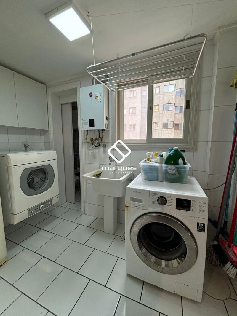 Apartamento com 3 quartos, 2 banheiros e 118m² à venda no bairro Centro, Pelotas