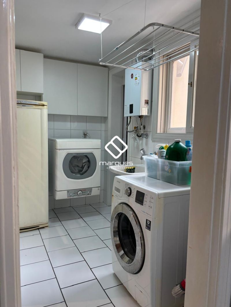 Apartamento com 3 quartos, 2 banheiros e 118m² à venda no bairro Centro, Pelotas