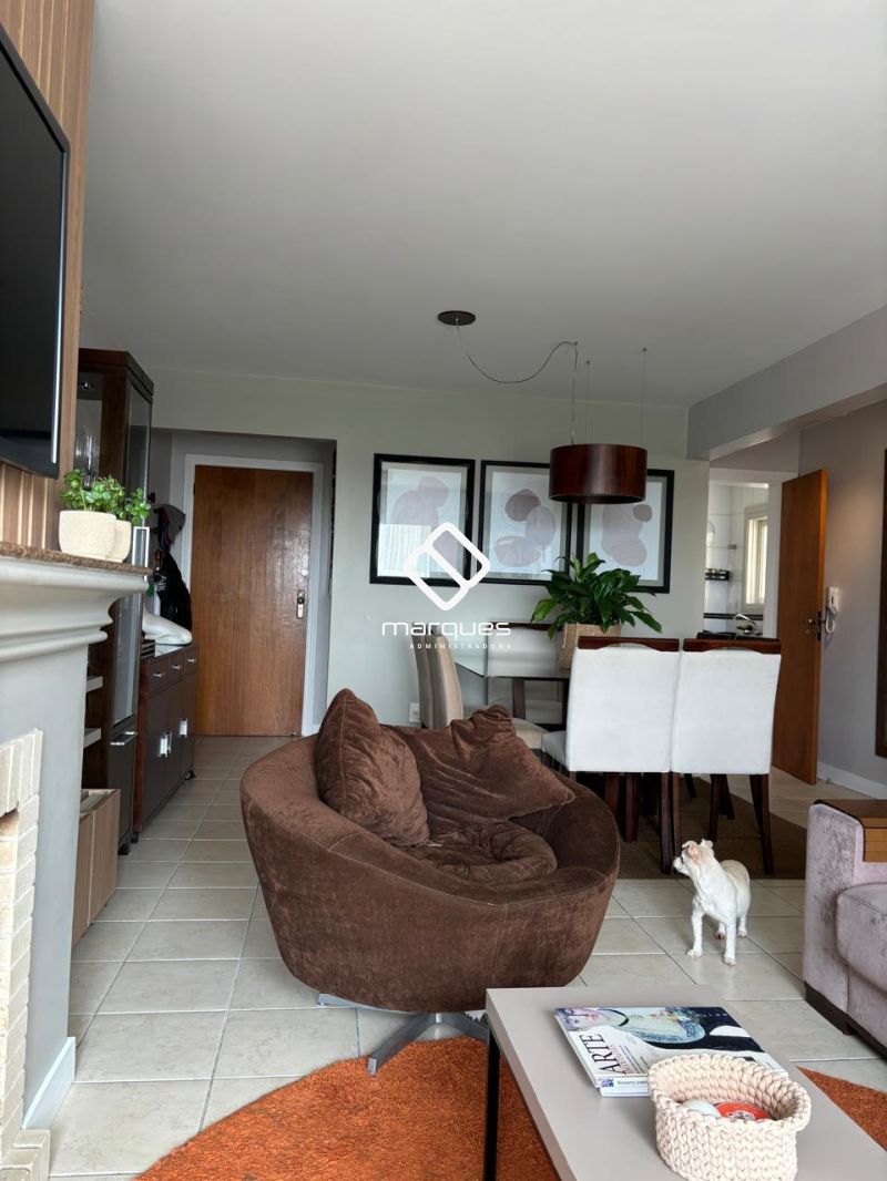 Apartamento com 3 quartos, 2 banheiros e 118m² à venda no bairro Centro, Pelotas