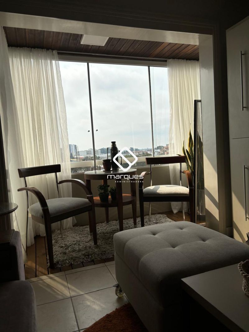 Apartamento com 3 quartos, 2 banheiros e 118m² à venda no bairro Centro, Pelotas