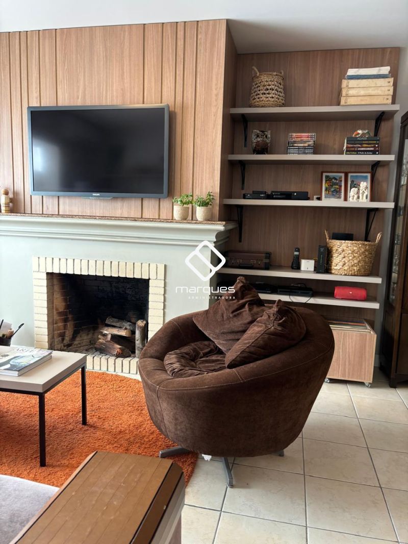 Apartamento com 3 quartos, 2 banheiros e 118m² à venda no bairro Centro, Pelotas