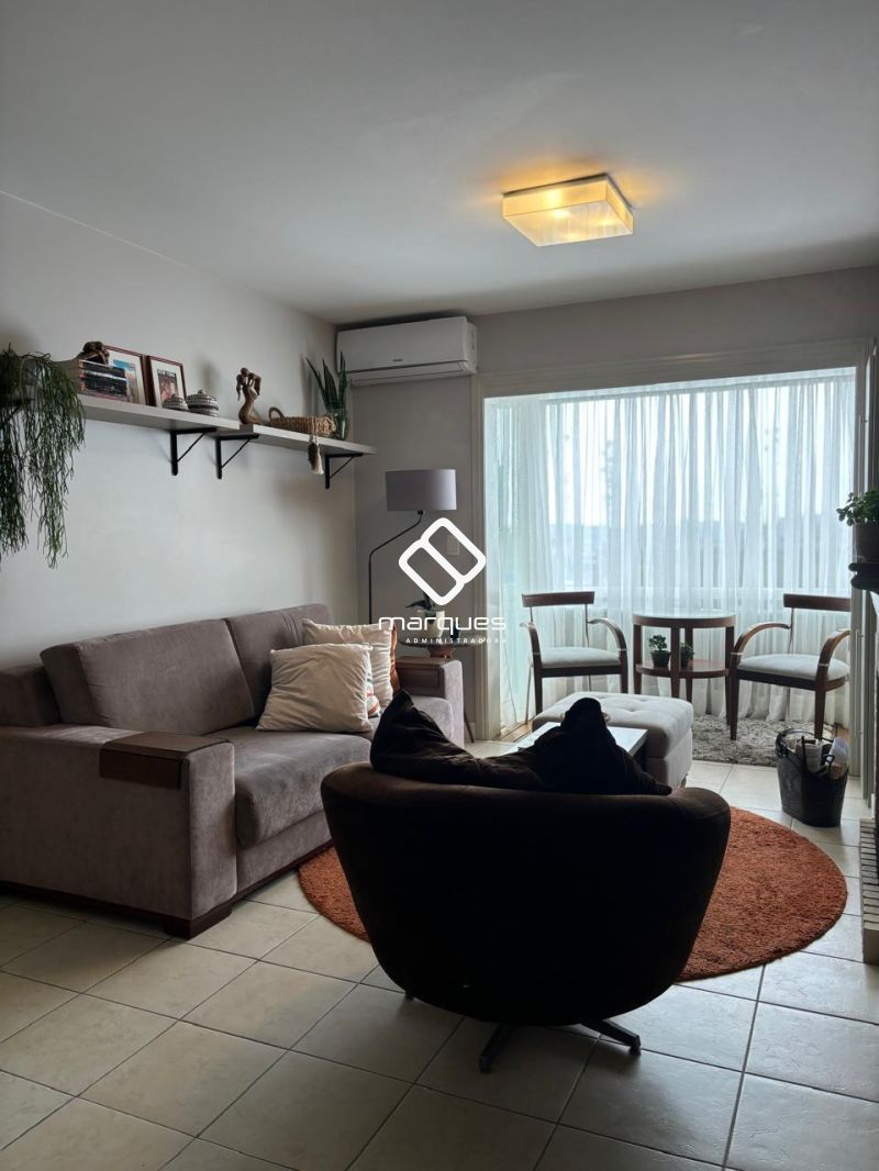 Apartamento com 3 quartos, 2 banheiros e 118m² à venda no bairro Centro, Pelotas