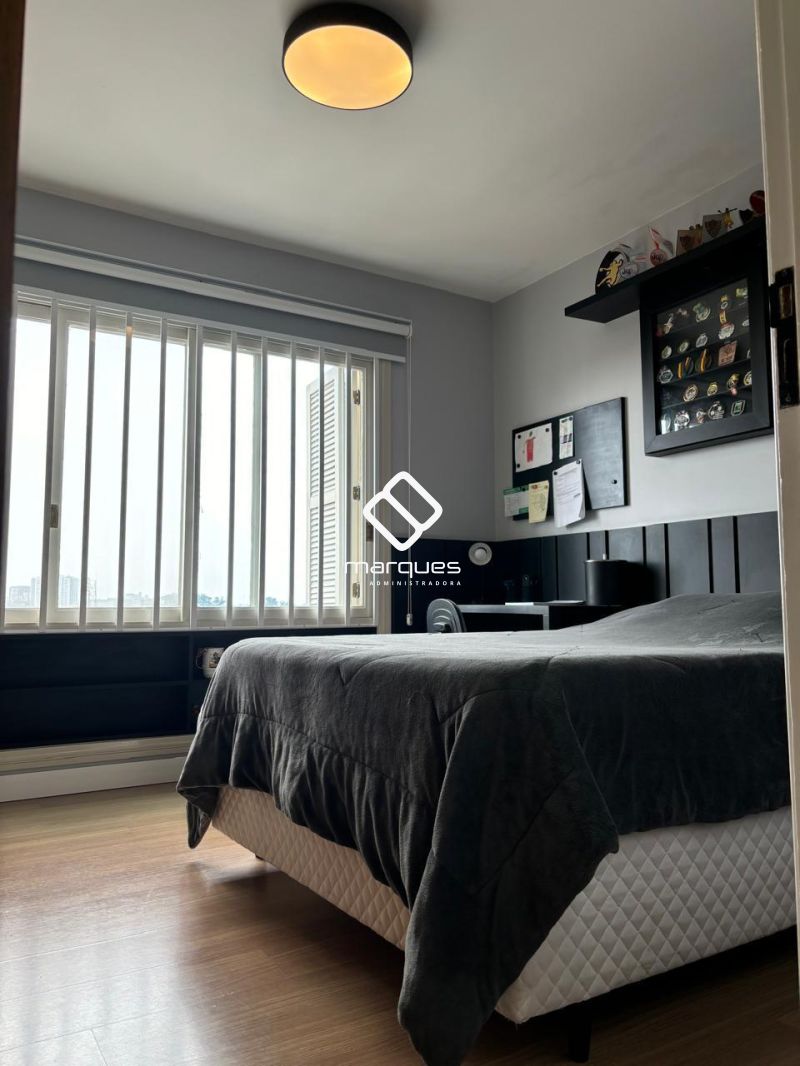 Apartamento com 3 quartos, 2 banheiros e 118m² à venda no bairro Centro, Pelotas