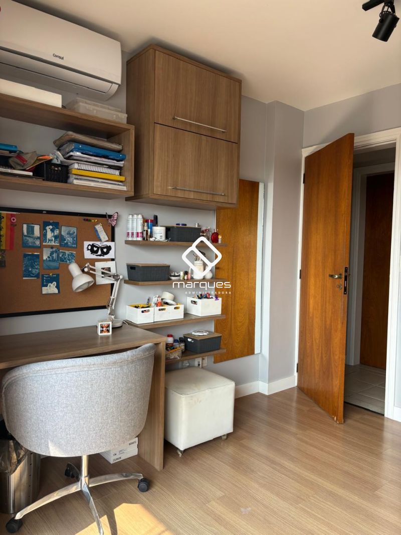 Apartamento com 3 quartos, 2 banheiros e 118m² à venda no bairro Centro, Pelotas