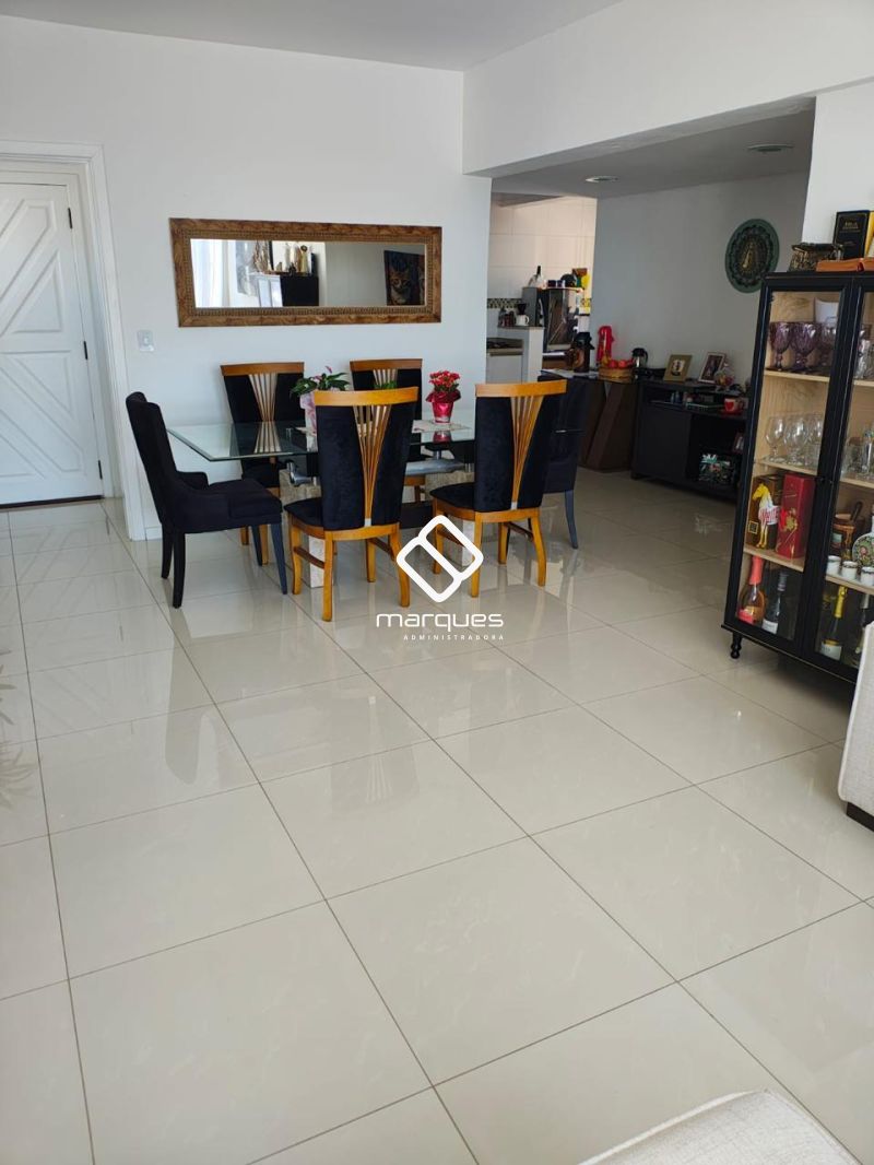 Apartamento com 3 quartos, 3 banheiros e 111m² à venda no bairro Centro, Pelotas